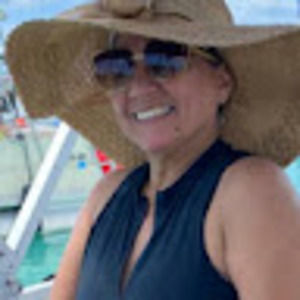 Meet your Posher, Awilda